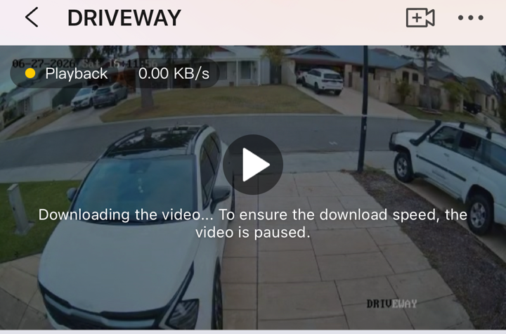 A message saying the video is paused while downloading.